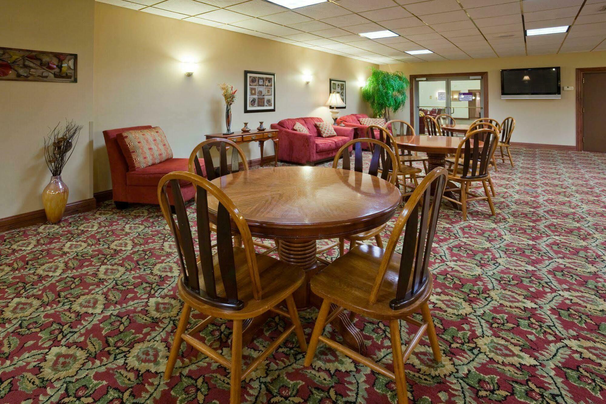 Holiday Inn Hotel&Suites Wausau-Rothschild, an IHG Hotel Exterior foto